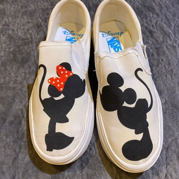 Hand painted Mickey and Minnie Vans Size 7 - Picture 2 of 11